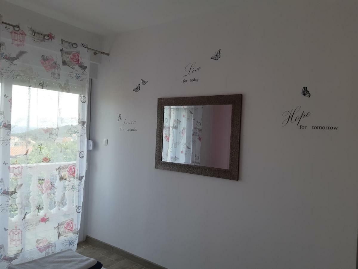 Apartments Nives Mali Lošinj Exterior foto